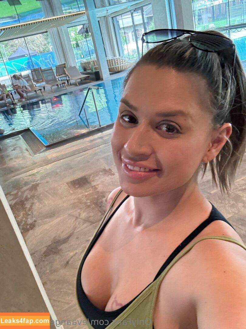 Eva Angelina / evaangelina.official / evaangelina.xoxo leaked photo photo #0135