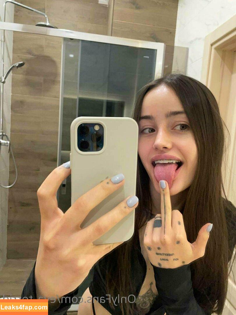 eva_torrid / evatori leaked photo photo #0048
