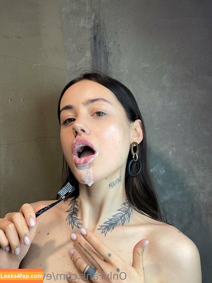eva_torrid / evatori leaked photo photo #0245