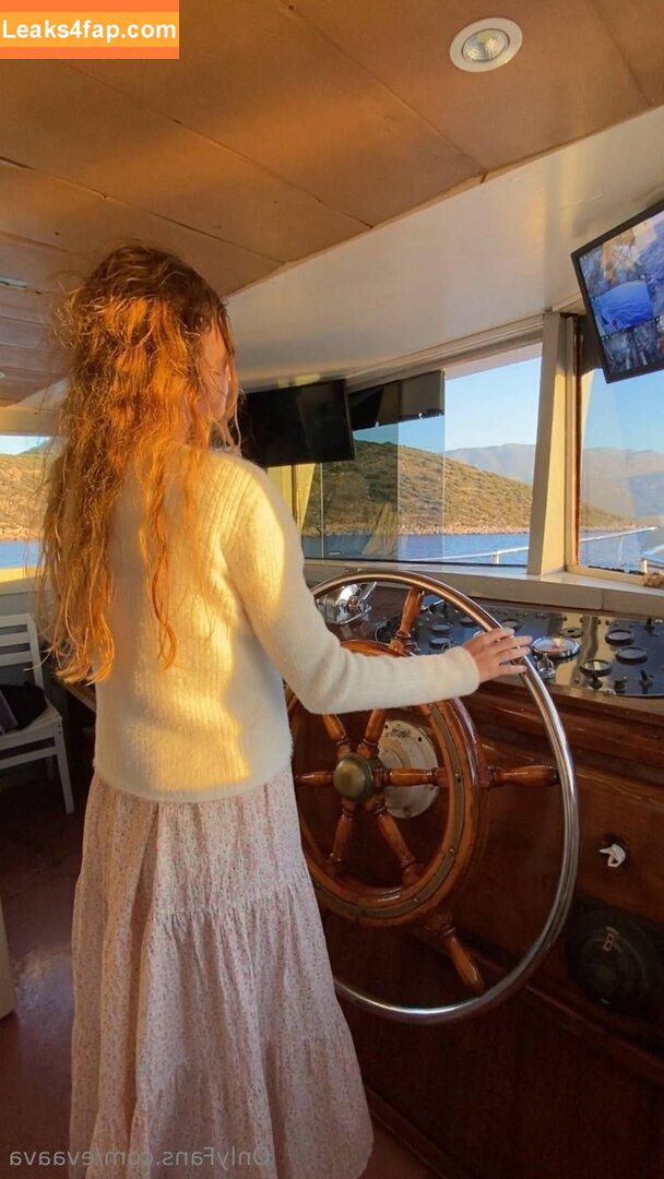 evaava / _evaava_ leaked photo photo #0095