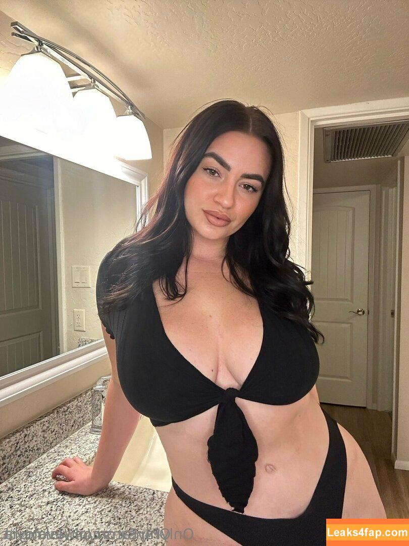 evalovia /  leaked photo photo #0156