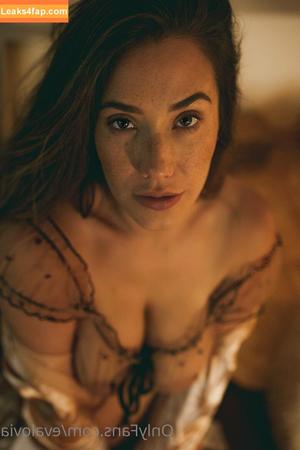 evalovia photo #0103