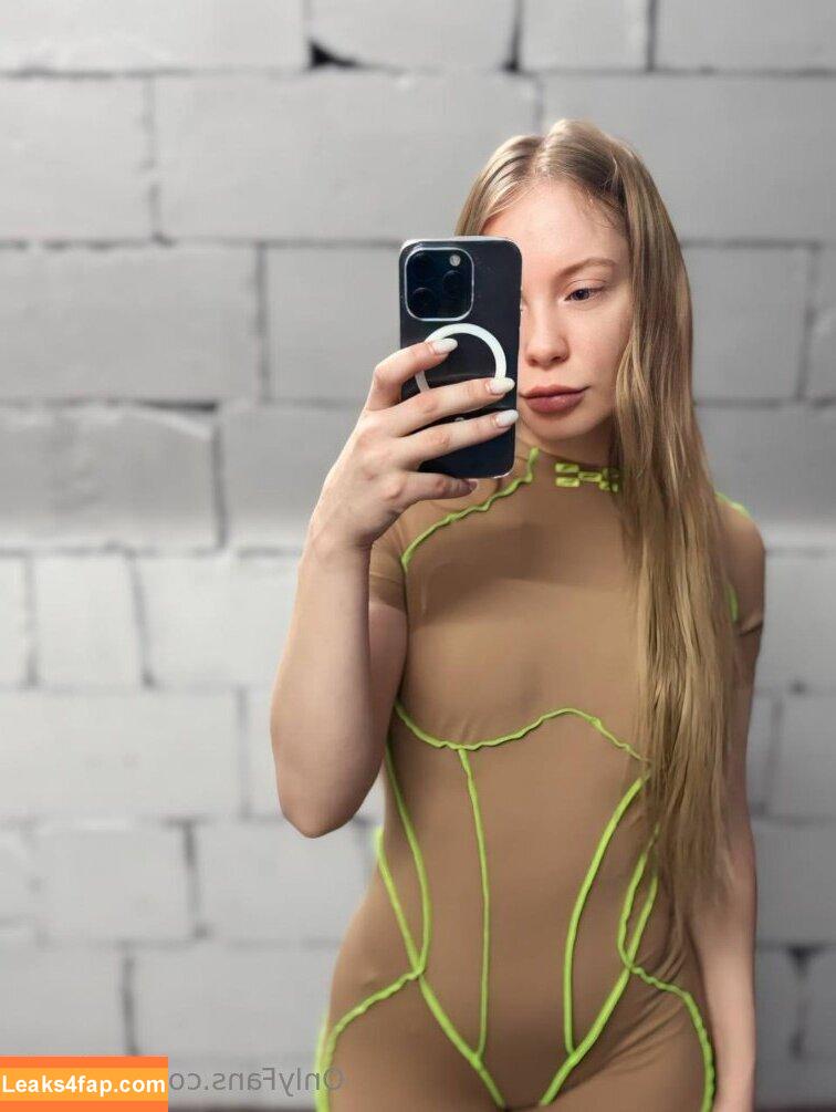 eve_tati / evecoconut leaked photo photo #0015