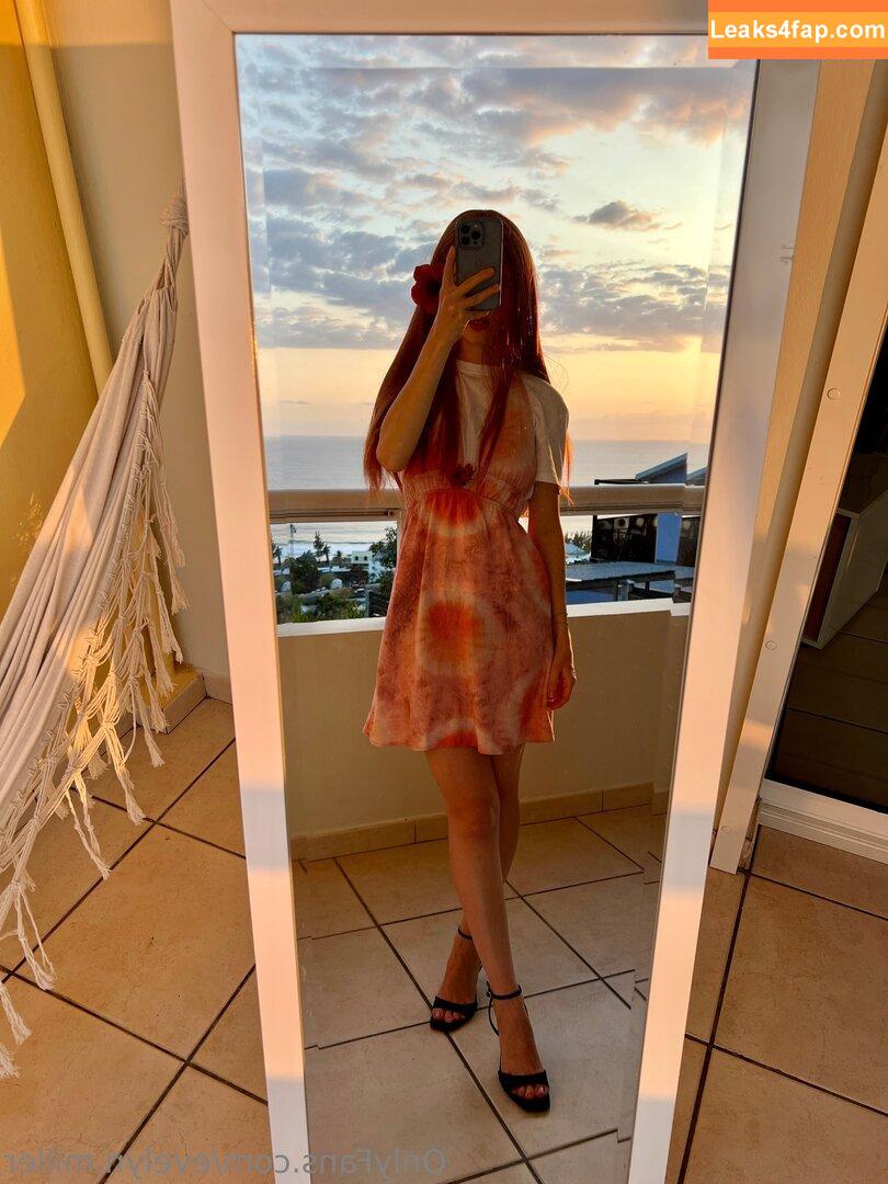 evelyn.miller / theevelynmiller leaked photo photo #0003