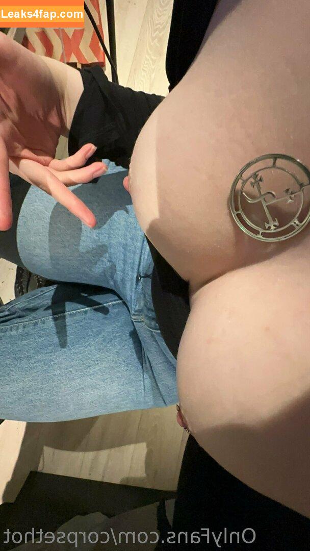 Evie / corpsethot / nothingjoys / slutphasee leaked photo photo #0004
