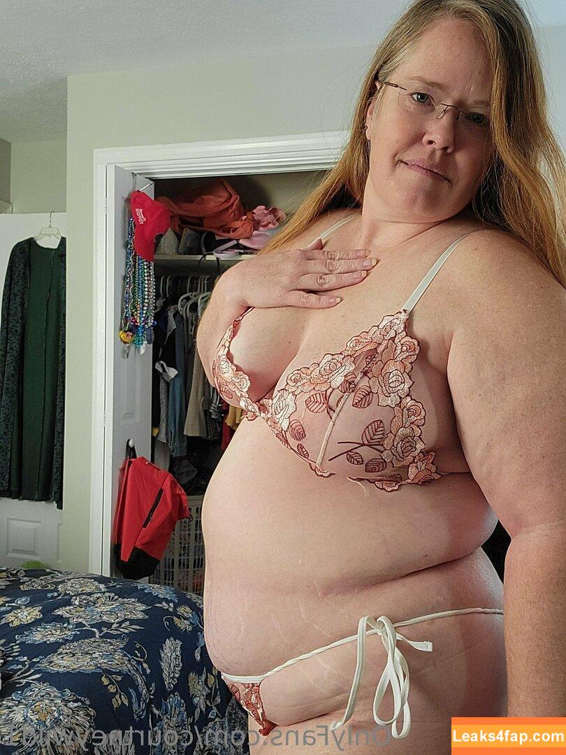 Faith And Courtney / faith3courtney / mommyndme leaked photo photo #0075