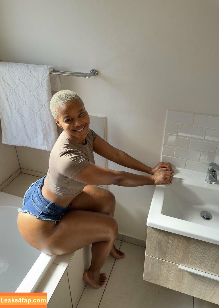 Faustina Thobakgale / faustinaroyale слитое фото фото #0007