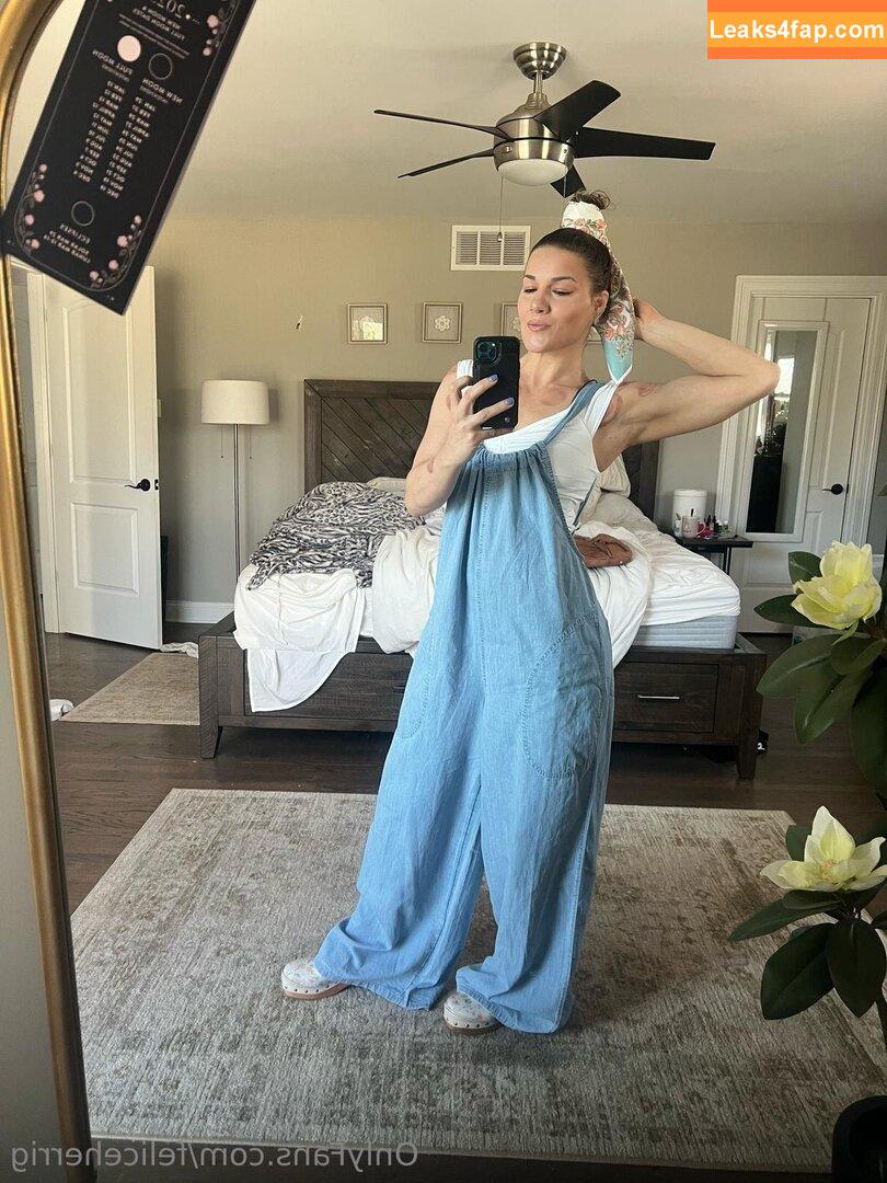 feliceherrig /  leaked photo photo #0055