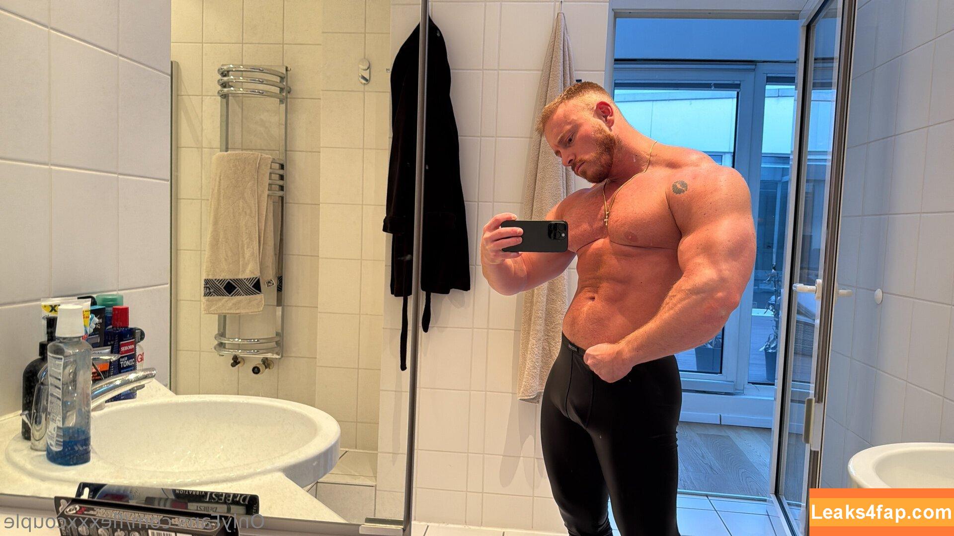 flexxxcouple /  leaked photo photo #0025