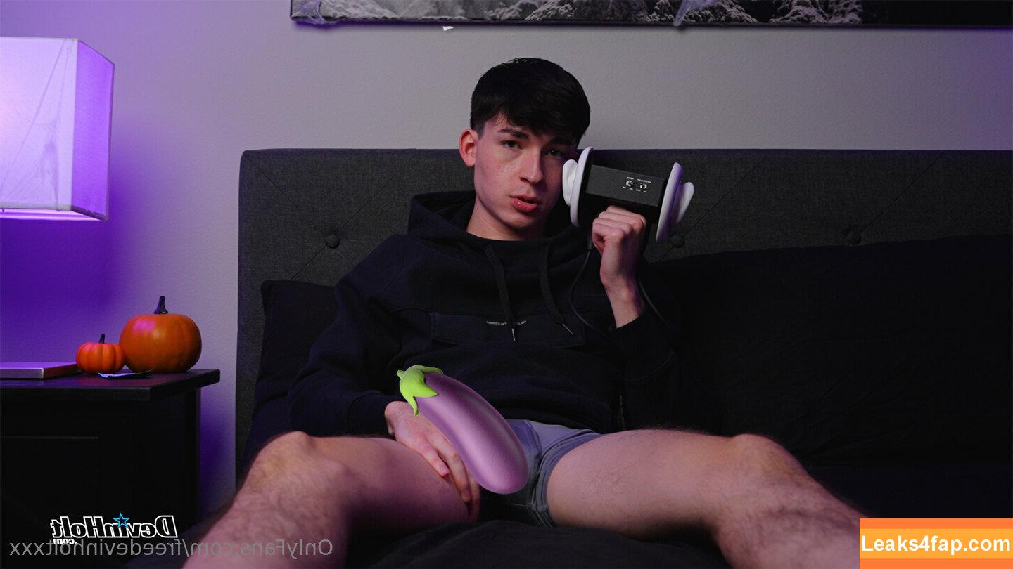 freedevinholtxxx /  leaked photo photo #0015