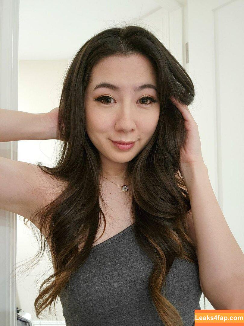 Fuslie / Leslie leaked photo photo #0001