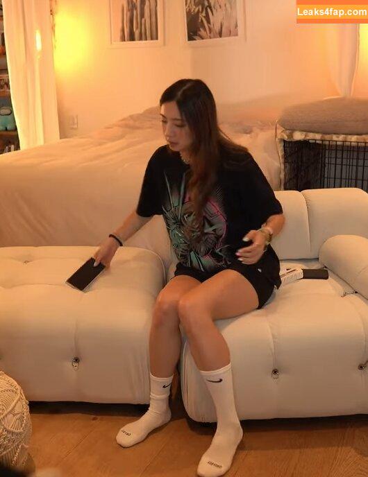 Fuslie / Leslie leaked photo photo #0241