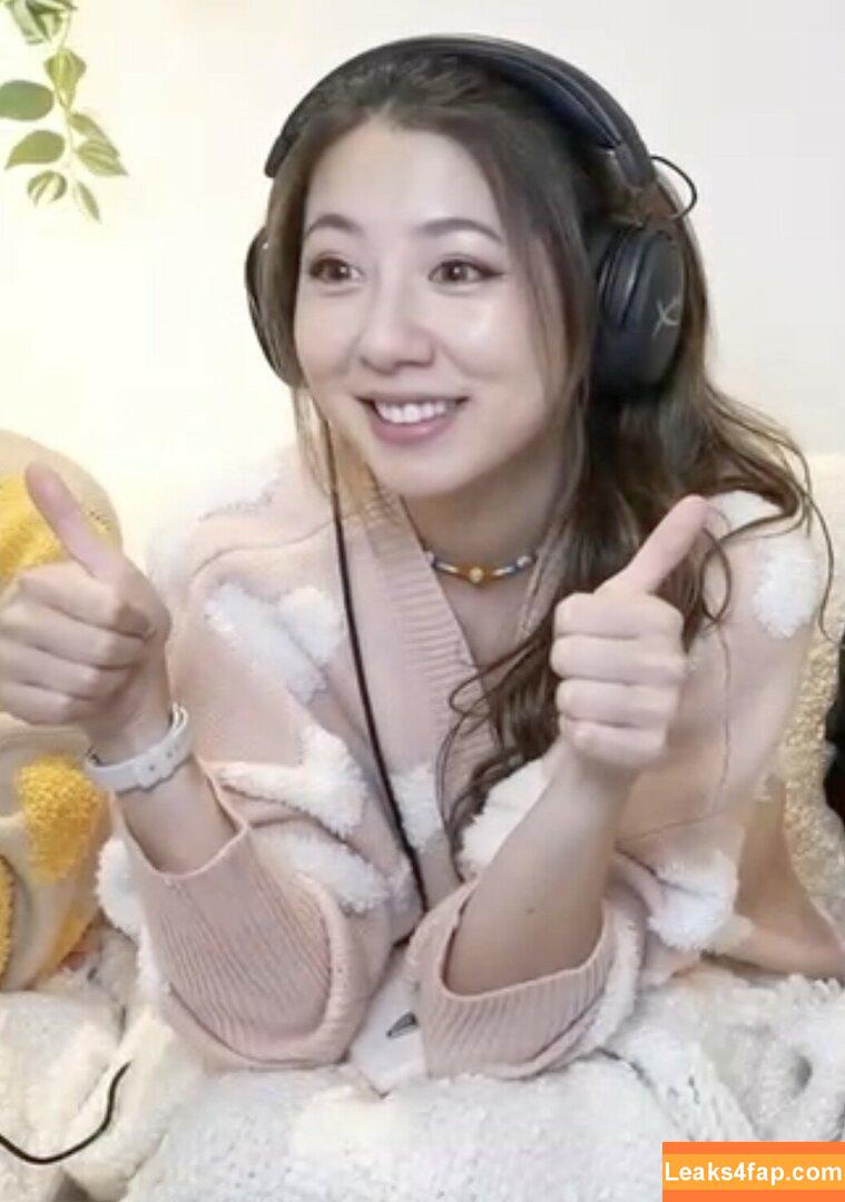Fuslie / Leslie leaked photo photo #0257