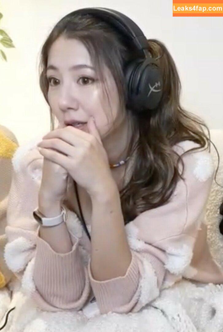 Fuslie / Leslie leaked photo photo #0258