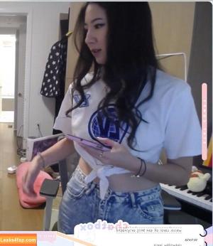 Fuslie фото #0800