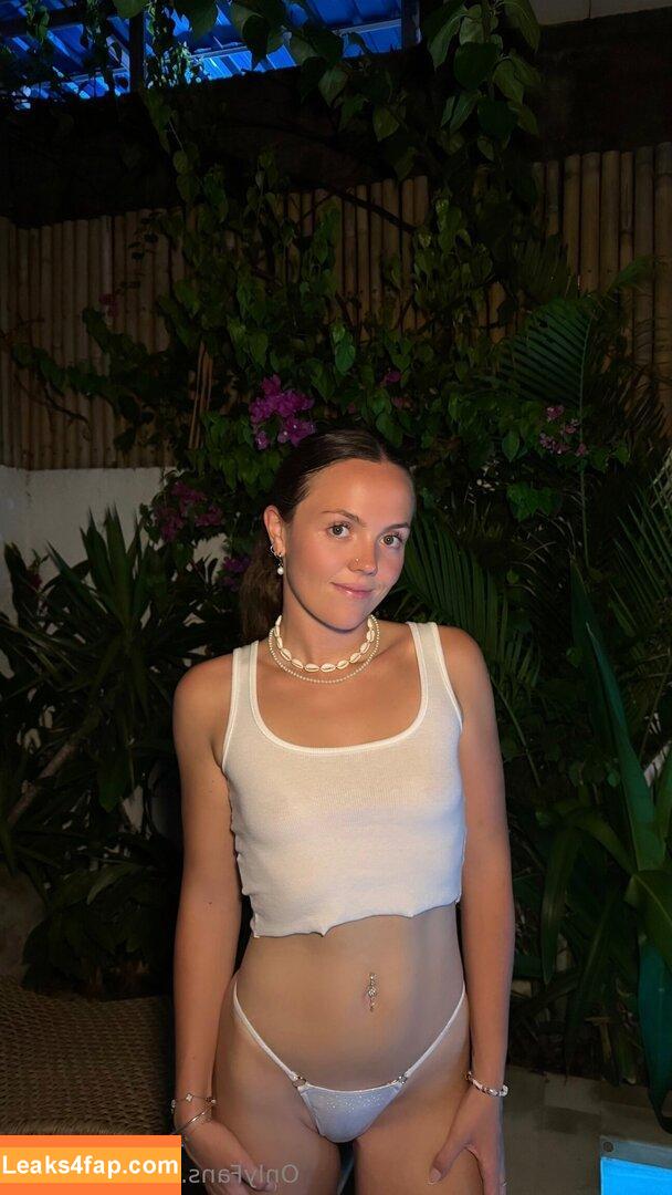 g.r.aceee / gg.grace0 leaked photo photo #0007