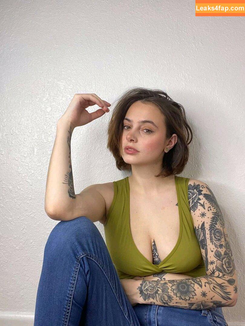 Garlyn DaSilva / gigid5222 / irishtwinmomlife leaked photo photo #0033
