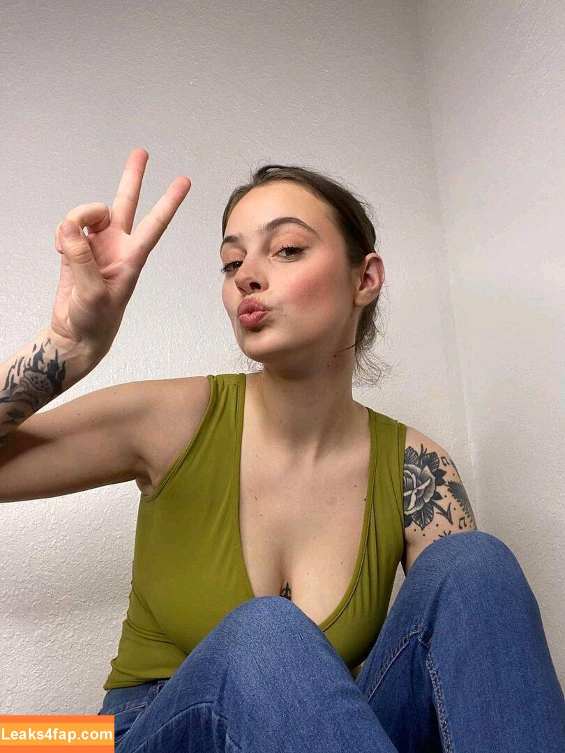 Garlyn DaSilva / gigid5222 / irishtwinmomlife leaked photo photo #0037