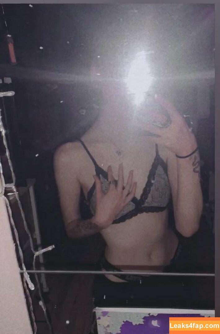 gh0st._.pixie / Bat Brookes / Løu Förest / Msgh0stpixie / abrattypixie / babypumpkin / msghostie_ / xopixiekittyxo leaked photo photo #0009