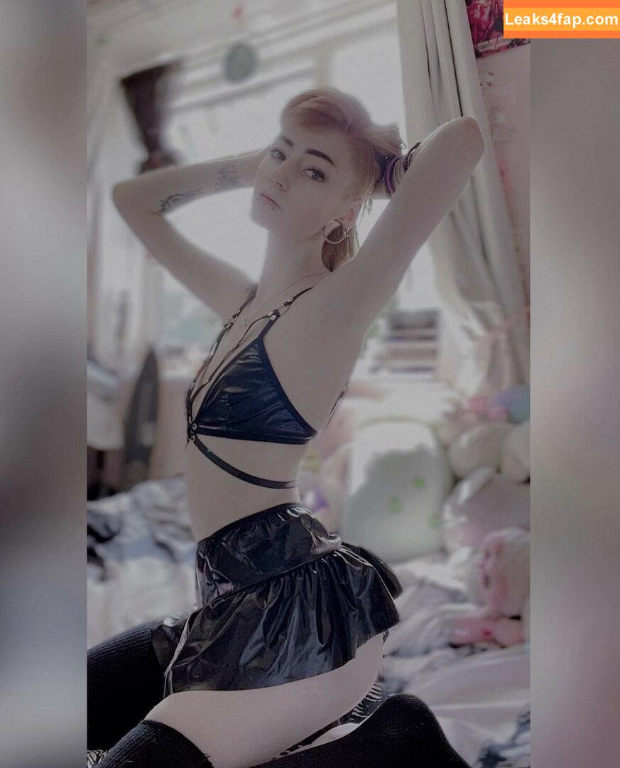 gh0st._.pixie / Bat Brookes / Løu Förest / Msgh0stpixie / abrattypixie / babypumpkin / msghostie_ / xopixiekittyxo leaked photo photo #0018