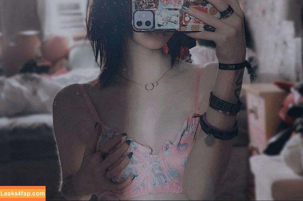 gh0st._.pixie / Bat Brookes / Løu Förest / Msgh0stpixie / abrattypixie / babypumpkin / msghostie_ / xopixiekittyxo leaked photo photo #0023