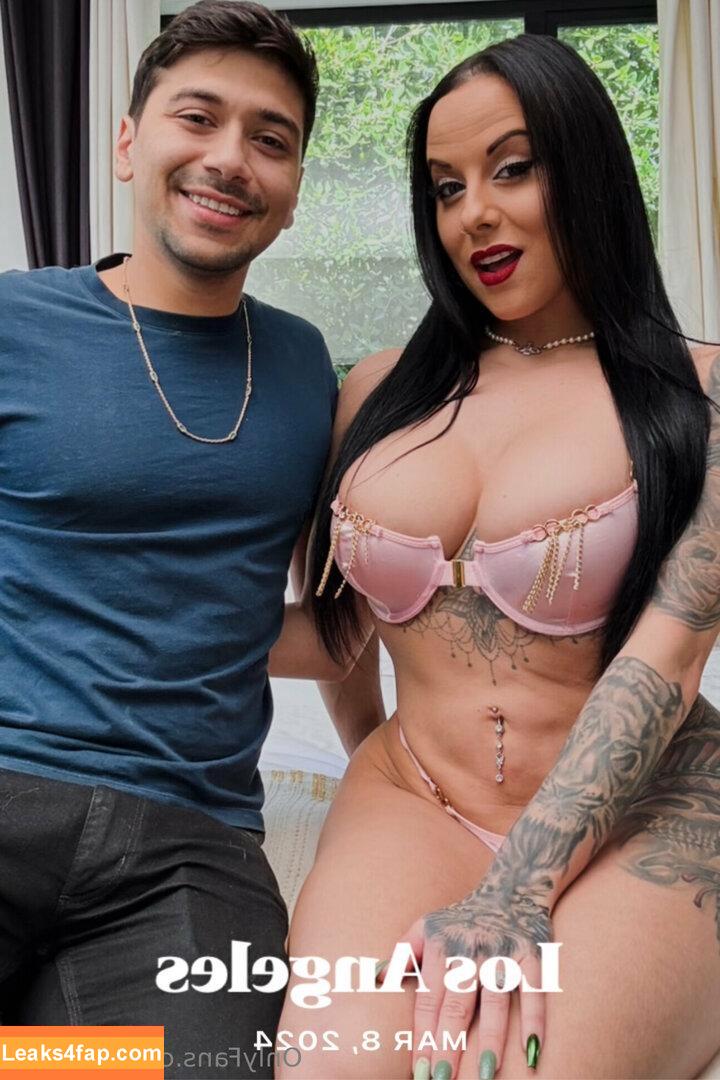gionlexi / FineWineGal1 / littlebecky12122 leaked photo photo #0062