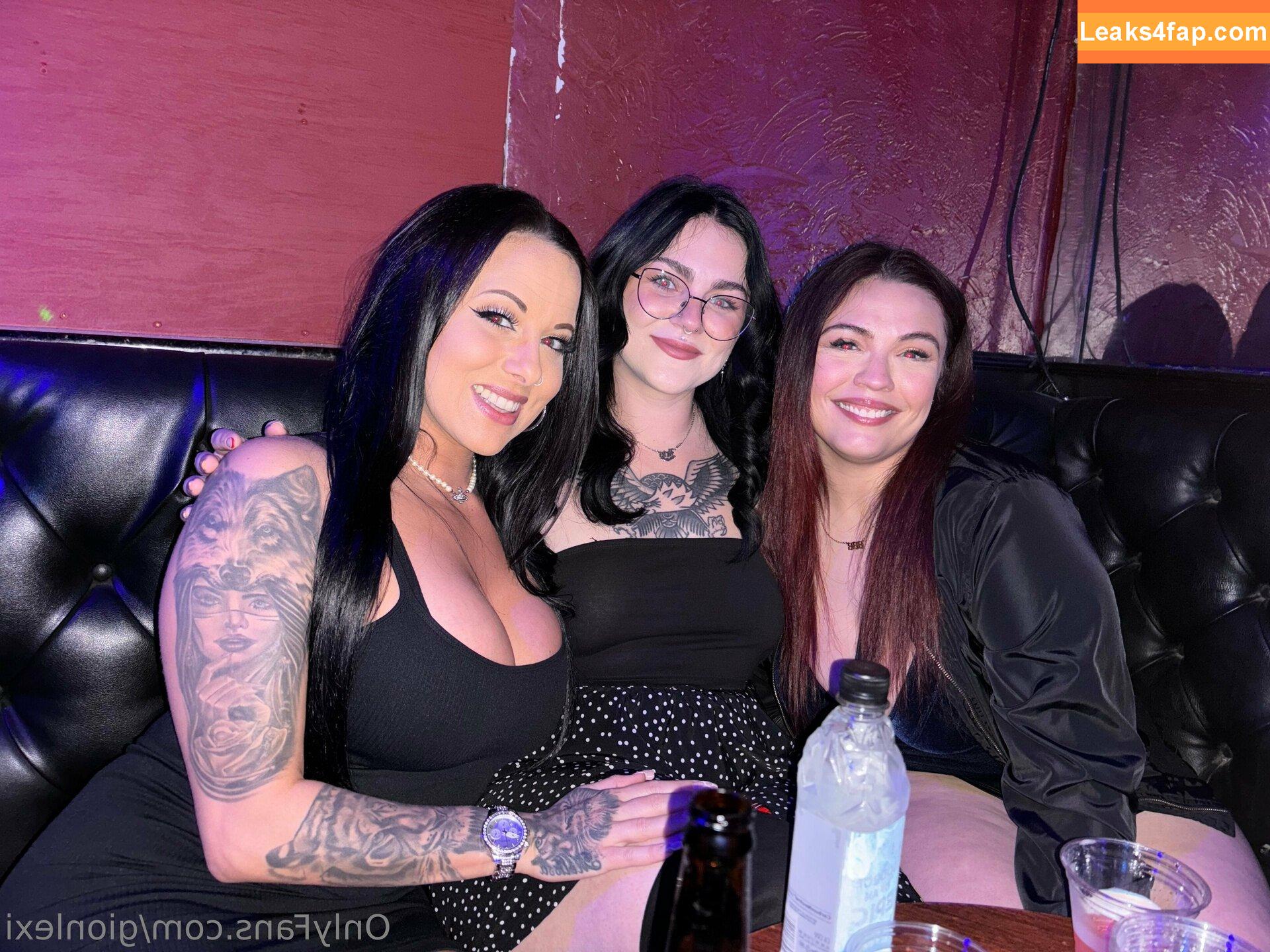 gionlexi / FineWineGal1 / littlebecky12122 leaked photo photo #0064