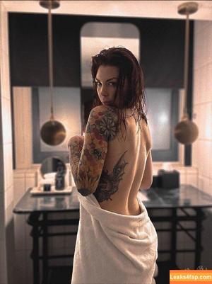 Girls Play photo #0034