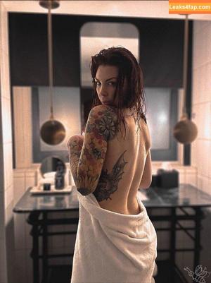 Girls Play photo #0038