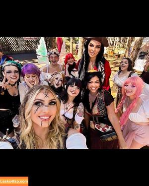 Girls Play фото #0187