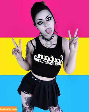 Girls Play фото #0195