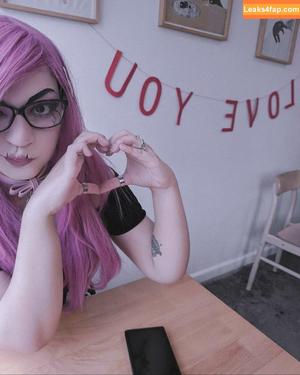 Girls Play photo #0240