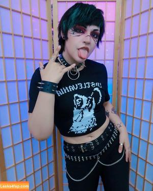 Girls Play photo #0243