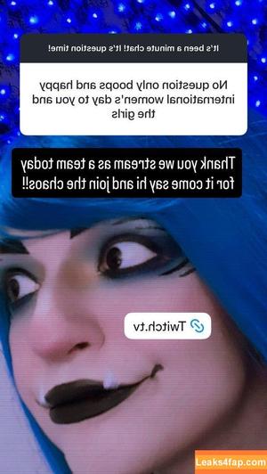 Girls Play photo #0250