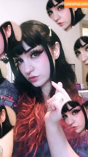 Girls Play photo #0270