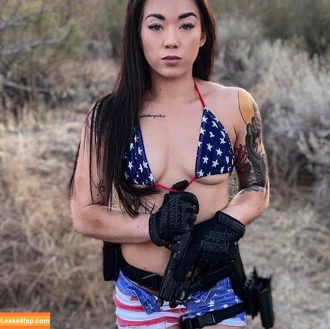 Girls With Guns / Firearms / mia.nicole.23 / wifi_diaries слитое фото фото #0201