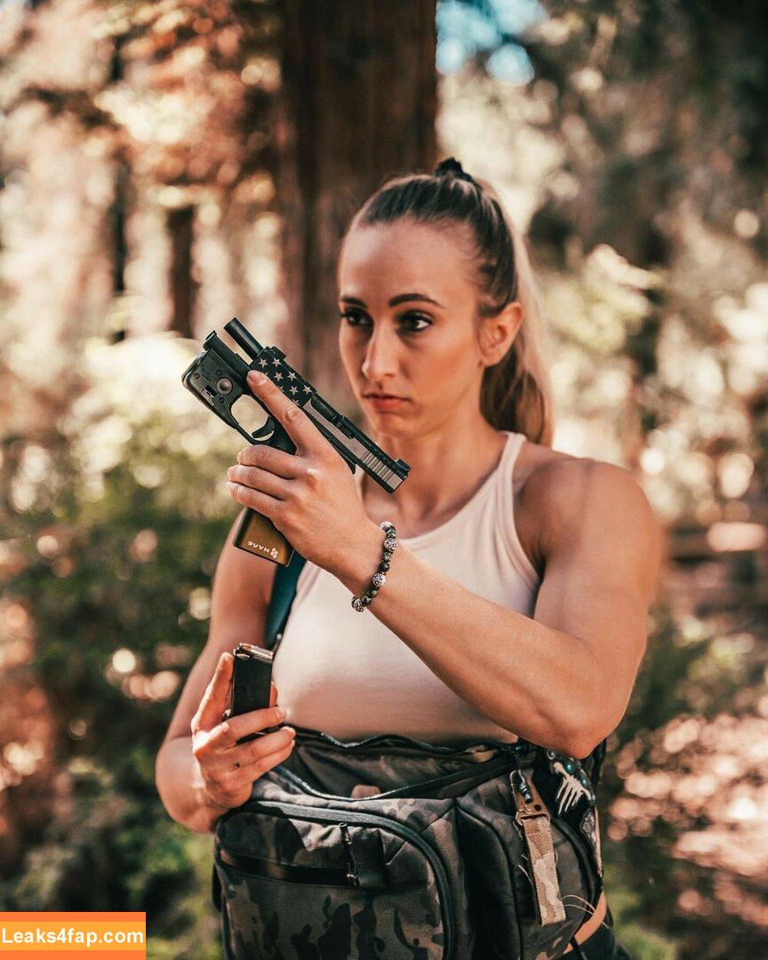 Girls With Guns / Firearms / mia.nicole.23 / wifi_diaries leaked photo photo #0228