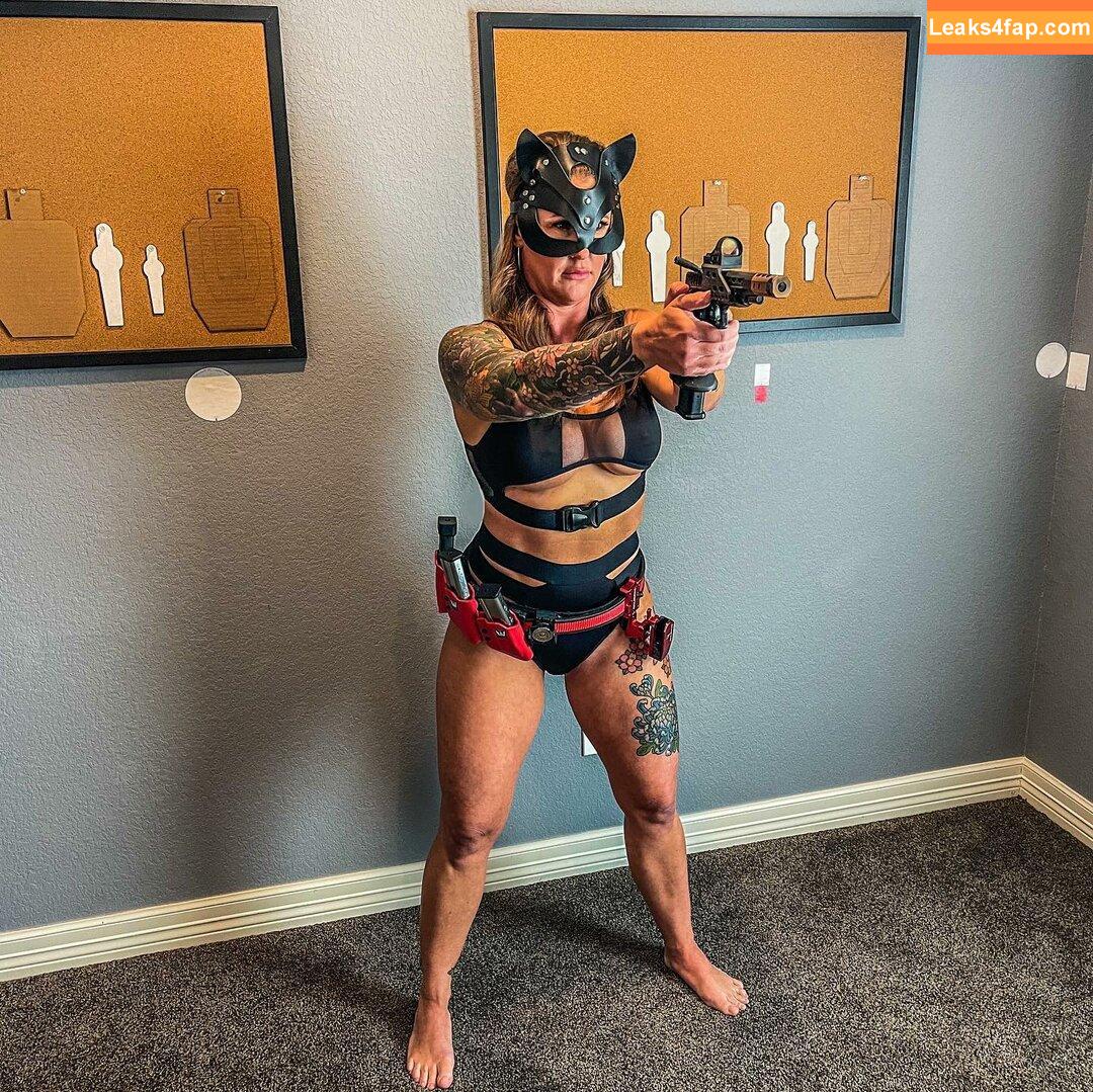Girls With Guns / Firearms / mia.nicole.23 / wifi_diaries leaked photo photo #0232