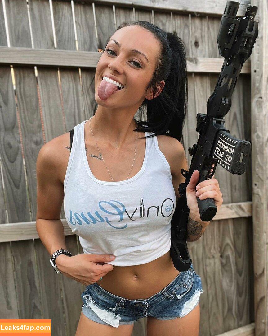 Girls With Guns / Firearms / mia.nicole.23 / wifi_diaries leaked photo photo #0250