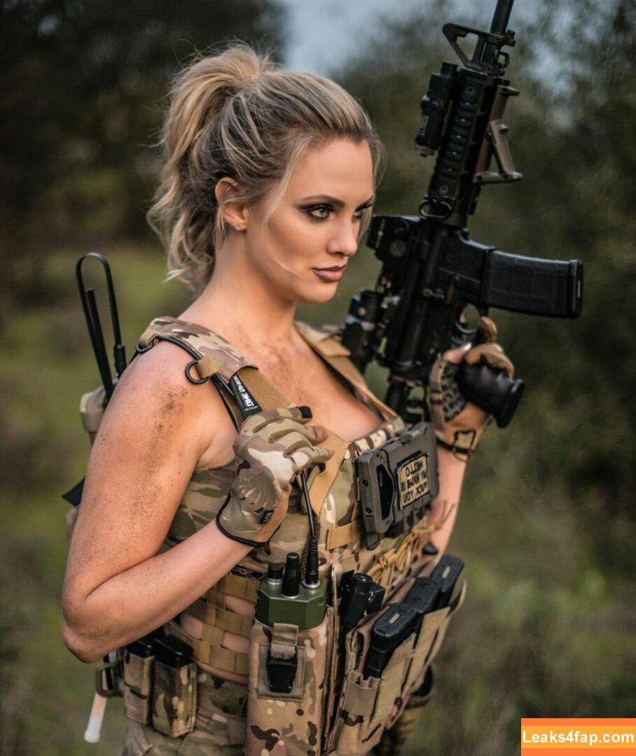 Girls With Guns / Firearms / mia.nicole.23 / wifi_diaries leaked photo photo #0293