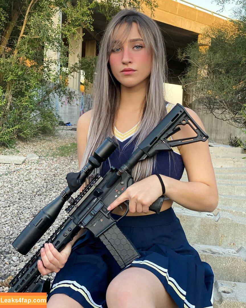 Girls With Guns / Firearms / mia.nicole.23 / wifi_diaries leaked photo photo #0341