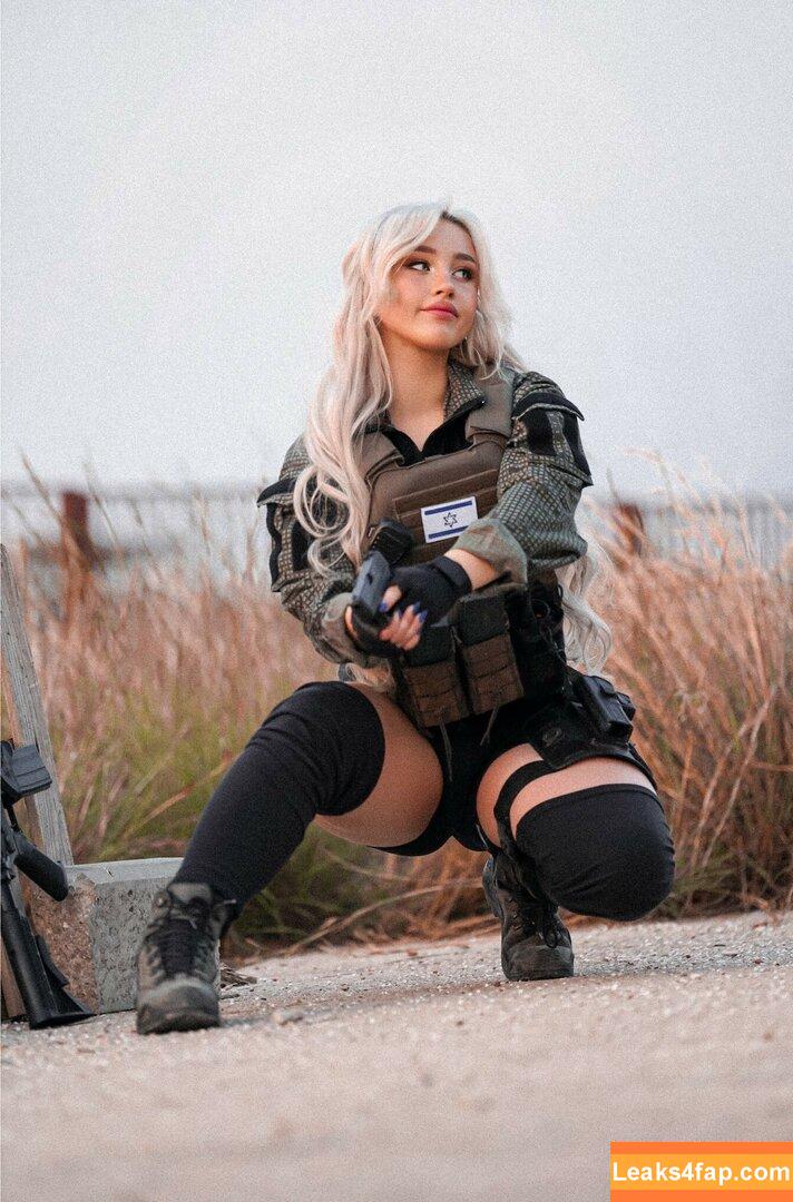 Girls With Guns / Firearms / mia.nicole.23 / wifi_diaries слитое фото фото #0377