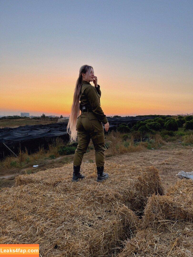 Girls With Guns / Firearms / mia.nicole.23 / wifi_diaries слитое фото фото #0379