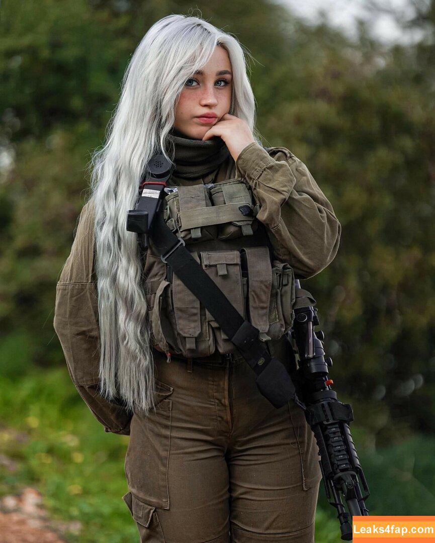 Girls With Guns / Firearms / mia.nicole.23 / wifi_diaries слитое фото фото #0384