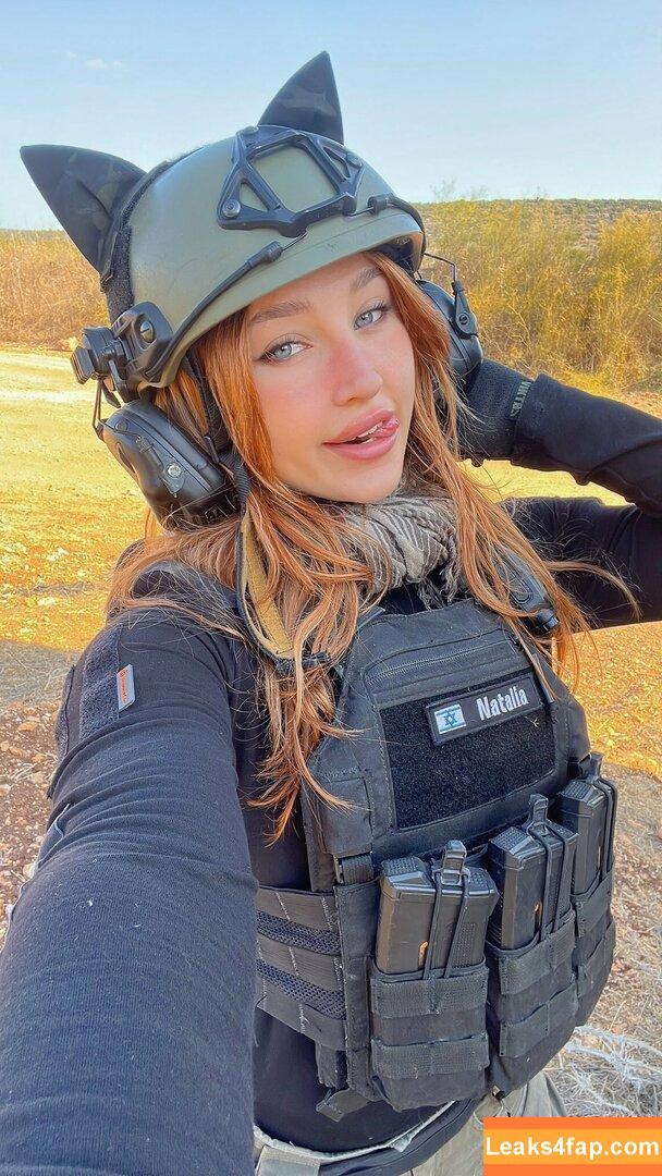 Girls With Guns / Firearms / mia.nicole.23 / wifi_diaries слитое фото фото #0386