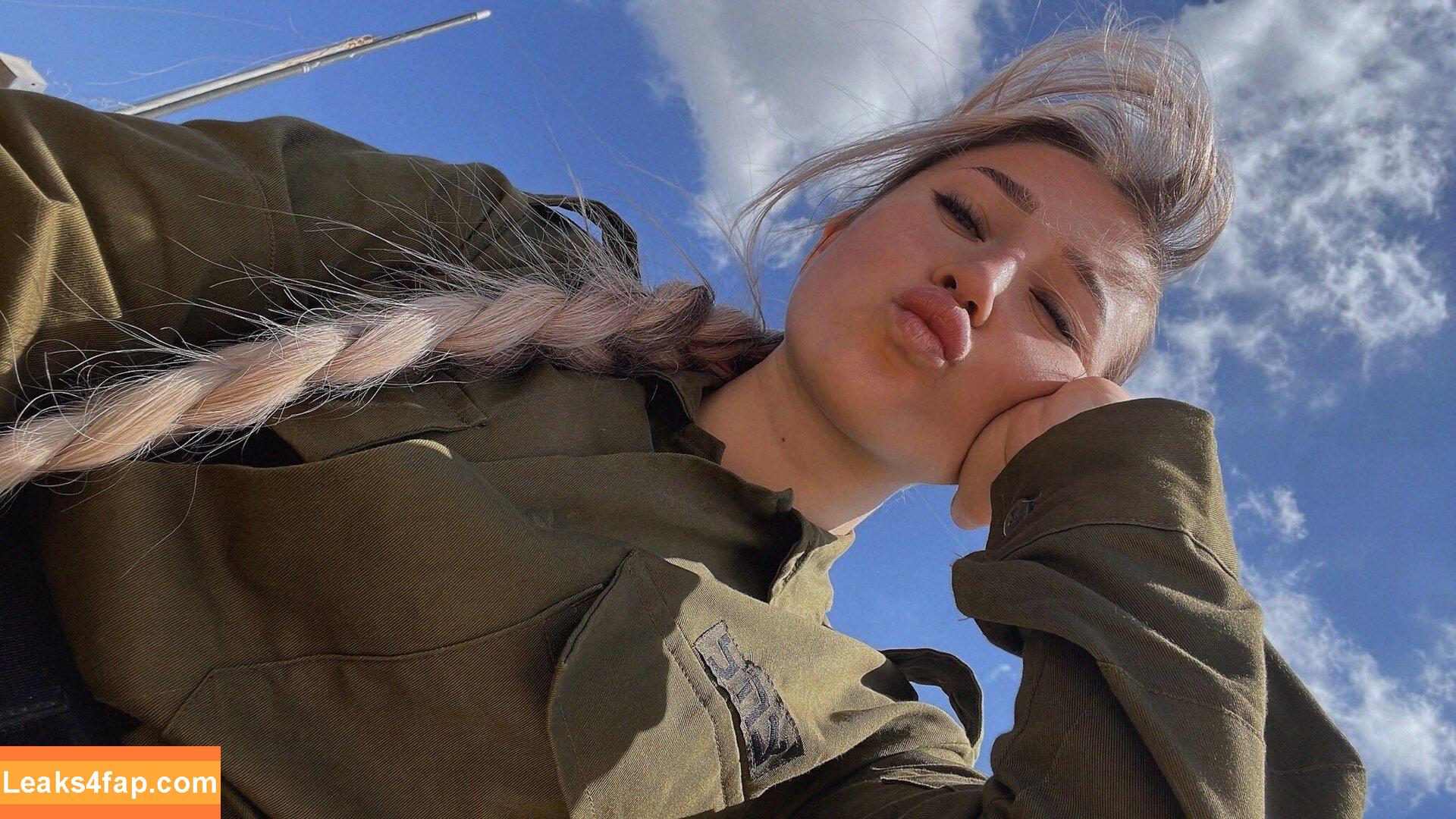 Girls With Guns / Firearms / mia.nicole.23 / wifi_diaries слитое фото фото #0395