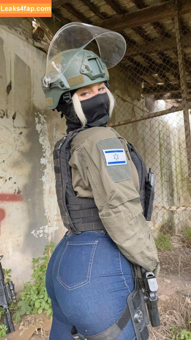 Girls With Guns / Firearms / mia.nicole.23 / wifi_diaries leaked photo photo #0418