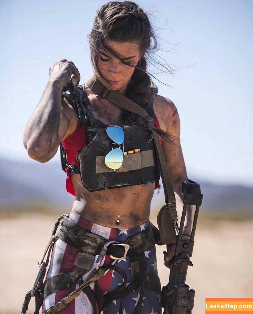 Girls With Guns / Firearms / mia.nicole.23 / wifi_diaries слитое фото фото #0460