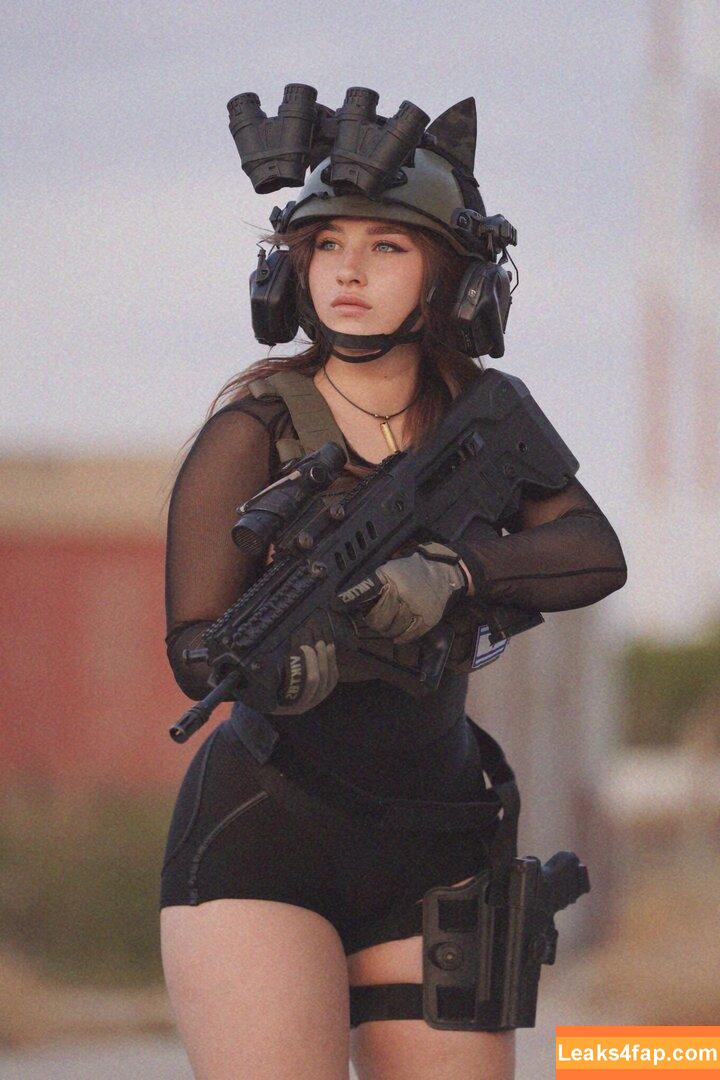 Girls With Guns / Firearms / mia.nicole.23 / wifi_diaries leaked photo photo #0514
