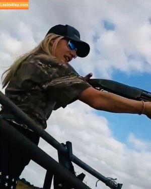 Girls With Guns photo #0179